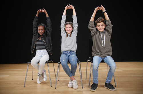 Namasté – gratis barnyoga hela september